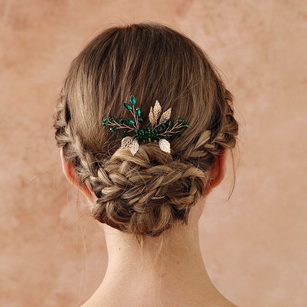 Elegant Green and Gold Hair Accessory
